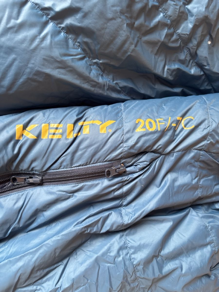 Sacchi a pelo: Kelty cosmic down (regular) down sleeping bag  – Usato da Gryon venduto da zwi_2thk 1
