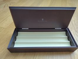 Holzbox zur Aufbewahrung von Stiften