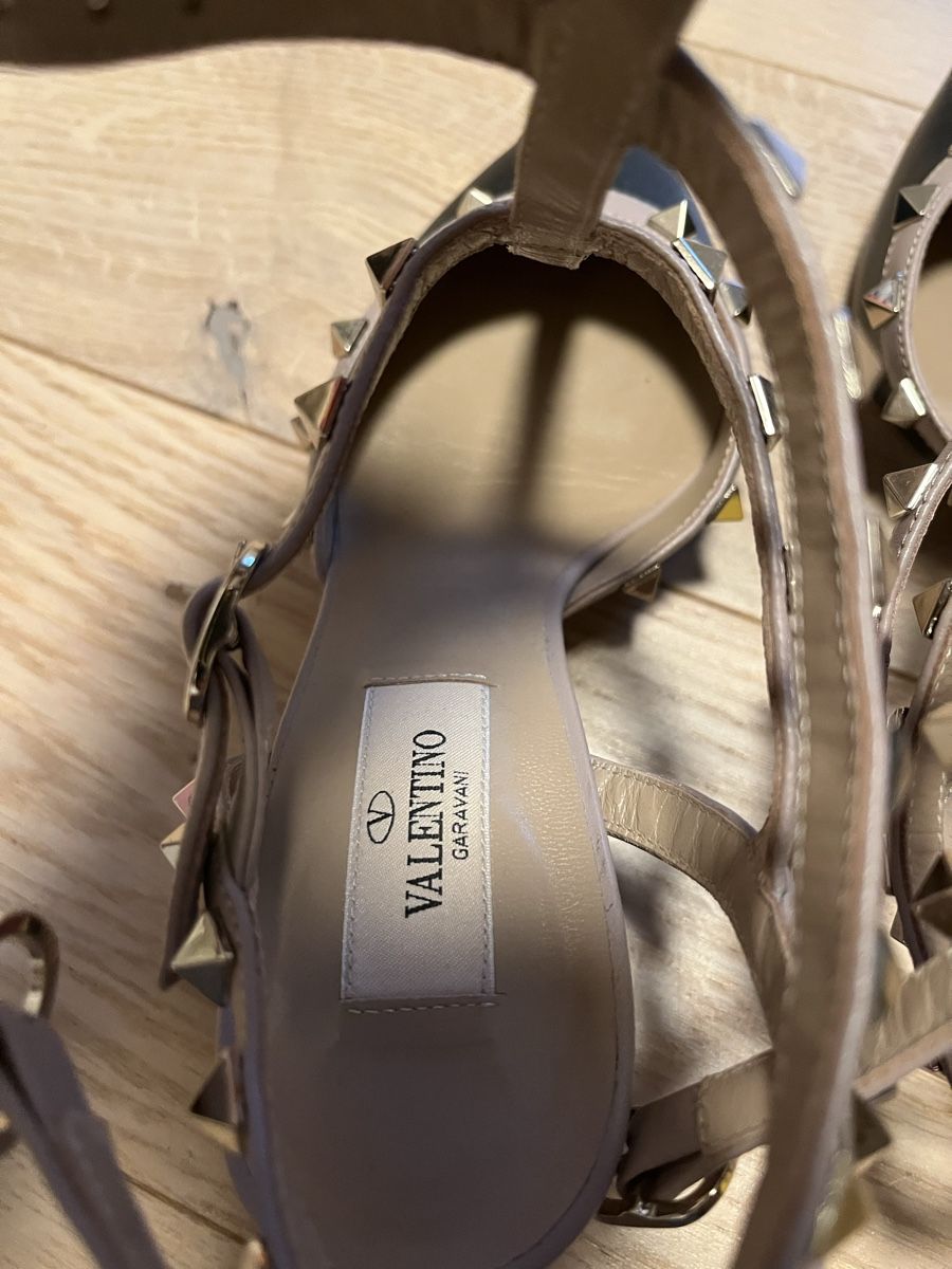 Valentino Scarpe da donna: VALENTINO Rockstud Pumps schwarz/beige Gr 36 – Nuovo (secondo la descrizione) da Zürich venduto da nina__viva 2