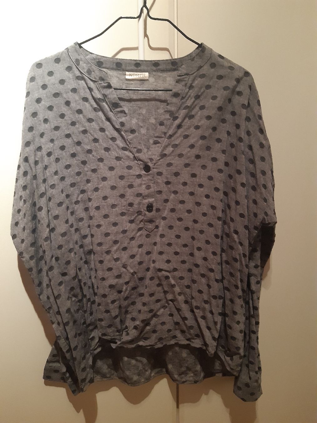 Camicette: NUMPH - Blouse à pois gris T36 – Nuovo (secondo la descrizione) da Cressier - NE venduto da bloomydays 1