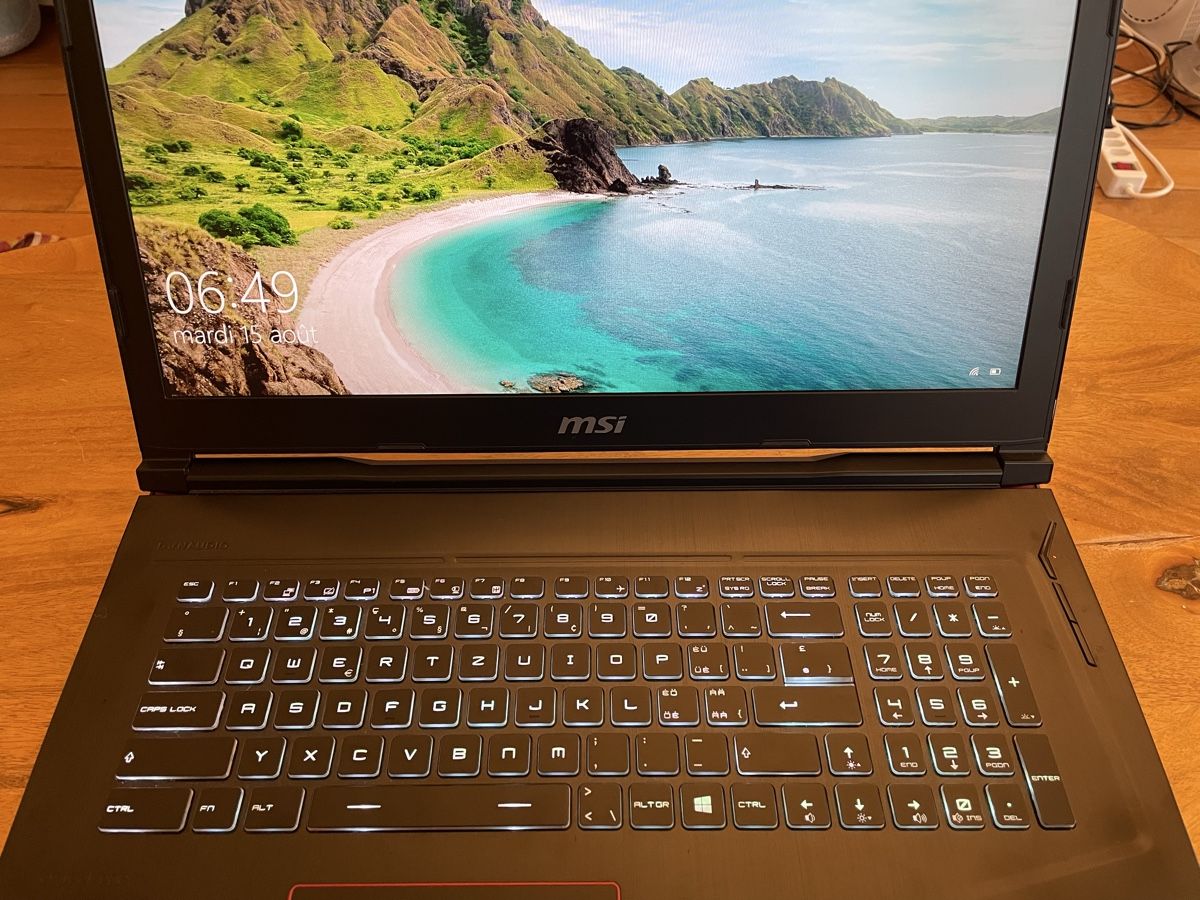 MSI Notebooks: MSI GE73VR 7RE Raider 17.30", CH, Intel Core – Gebraucht aus Lausanne von Mickk 2