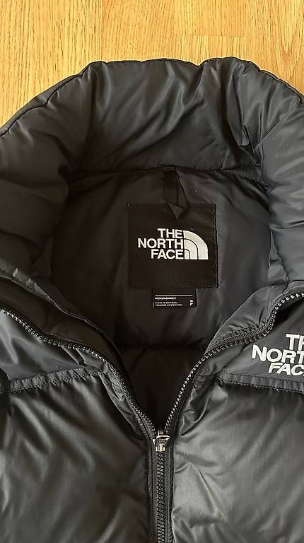 North Face Giacche: The North Face Nuptse 700, Gr. S – Usato da Tägerwilen venduto da fennekfilke 1
