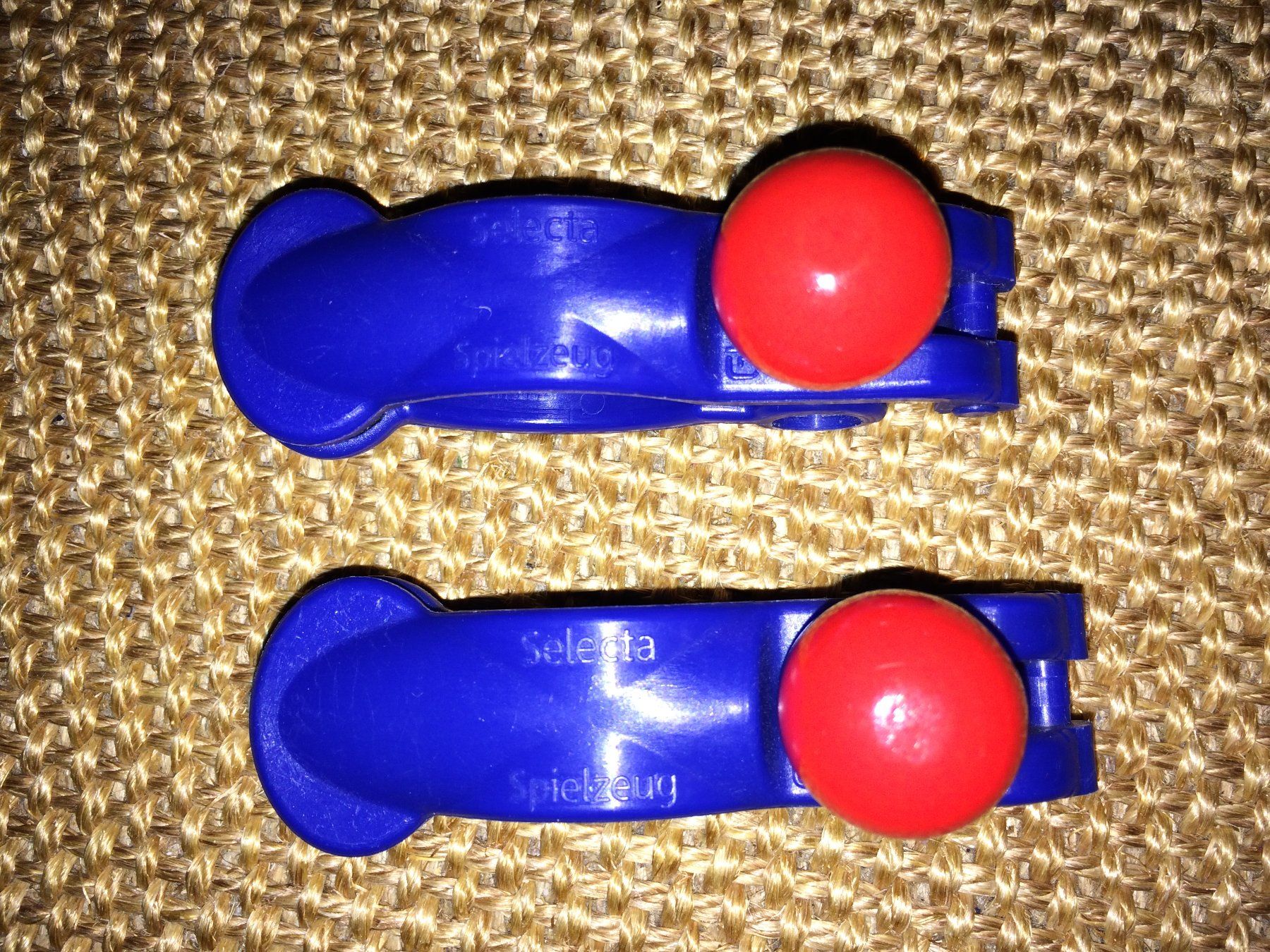 Wandhalterungen: 2 Stk. Selecta - 1300 Fixino Clip Halterung – Neu (gemäss Beschreibung) aus Buchs AG von ReaNaTsch