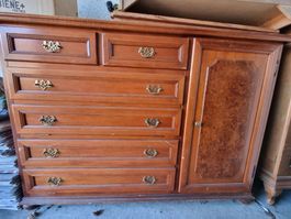 Alter Schuhschrank mit Schubladen und Kabinet