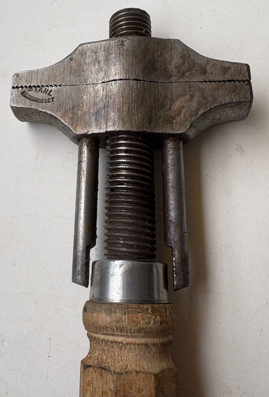 Tous les outils: ANTIKES WERKZEUG MIT PUNZE – D'occasion à Ostermundigen par wini63 1