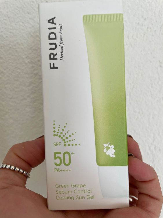 FRUDIA Sun Green Grape Sebum Control SPF50+/PA++++Korea, Neu (Neu und ...