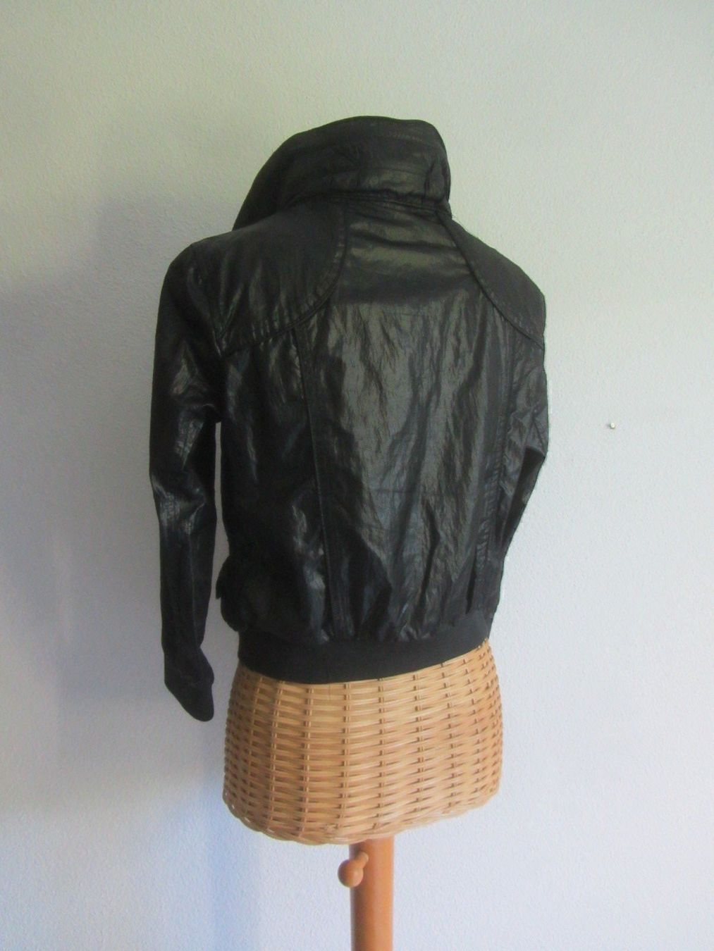 Zara Vestes: ZARA - Jacke schwarz S – D'occasion à Zürich par Diazaio 1