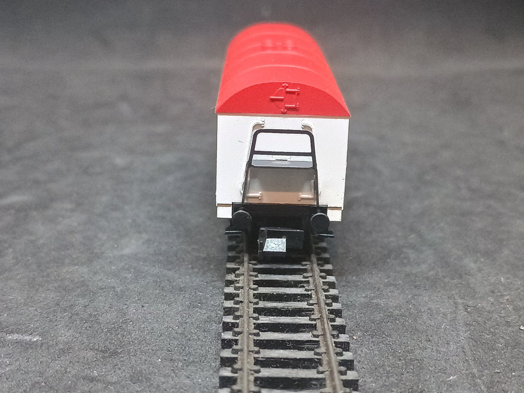 Fleischmann Modellini di ferrovie: Spur N Fleischmann "König Pilsner" Bierwagen – Usato da Bätterkinden venduto da hob_6b8x 1