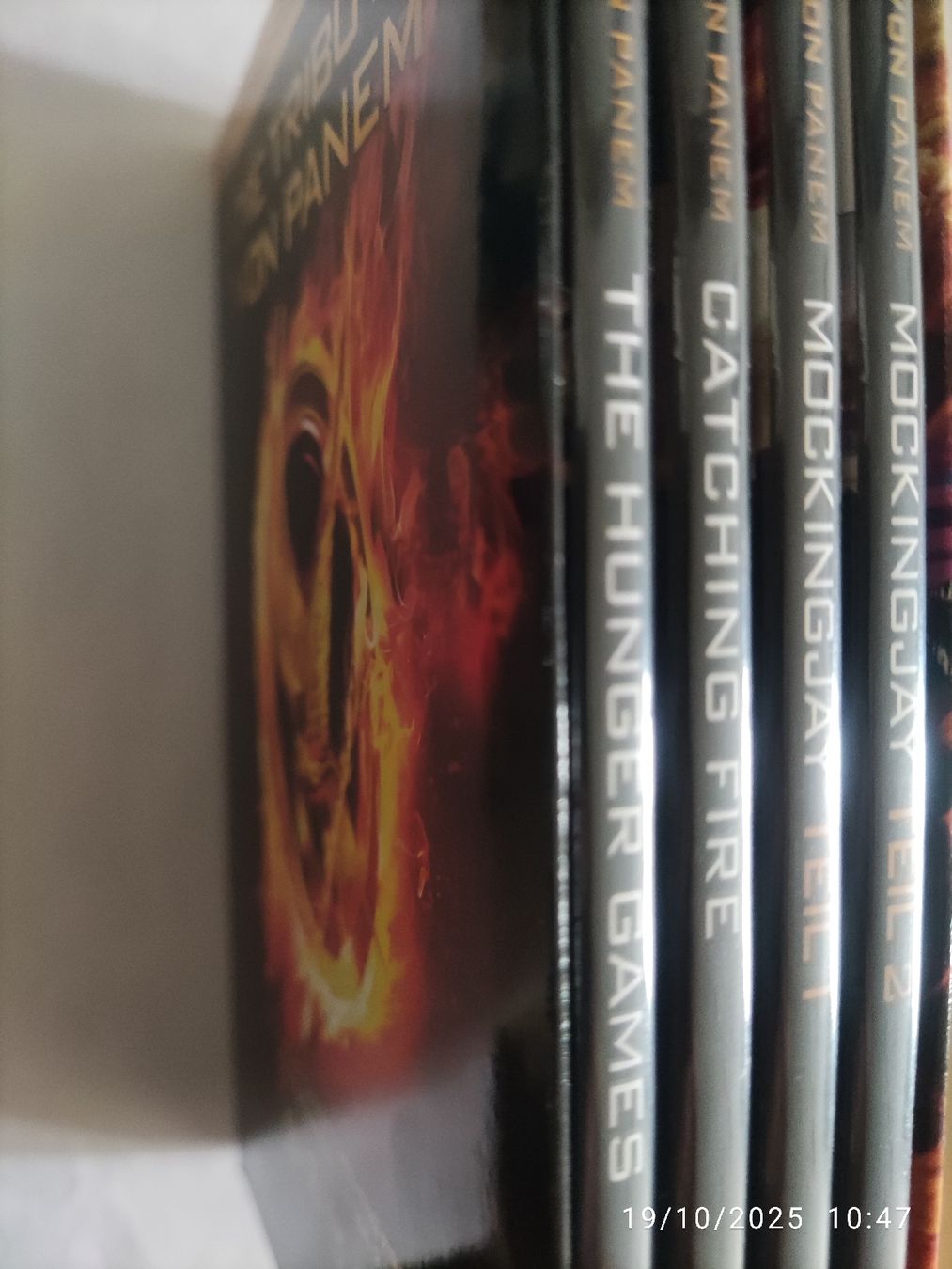 Tutti i DVDs: Die Tribute von Panem Gesamtedition – Usato da Basel venduto da Alacant 2