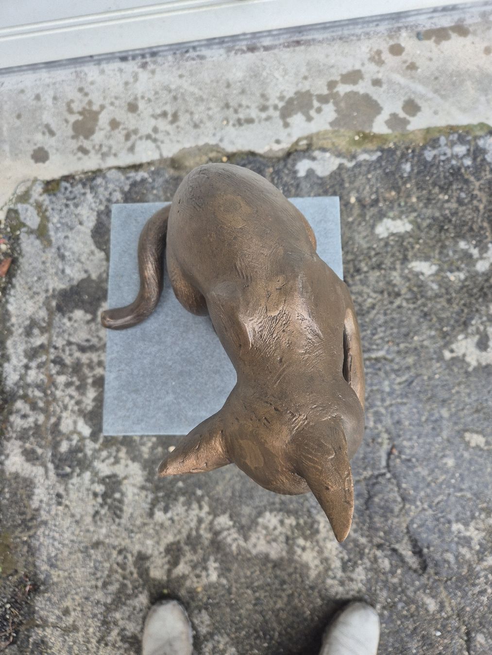 Sculture & Statue: Grabmal mit Bronzekatze – Nuovo (secondo la descrizione) da Ehrendingen venduto da Amigo5 2