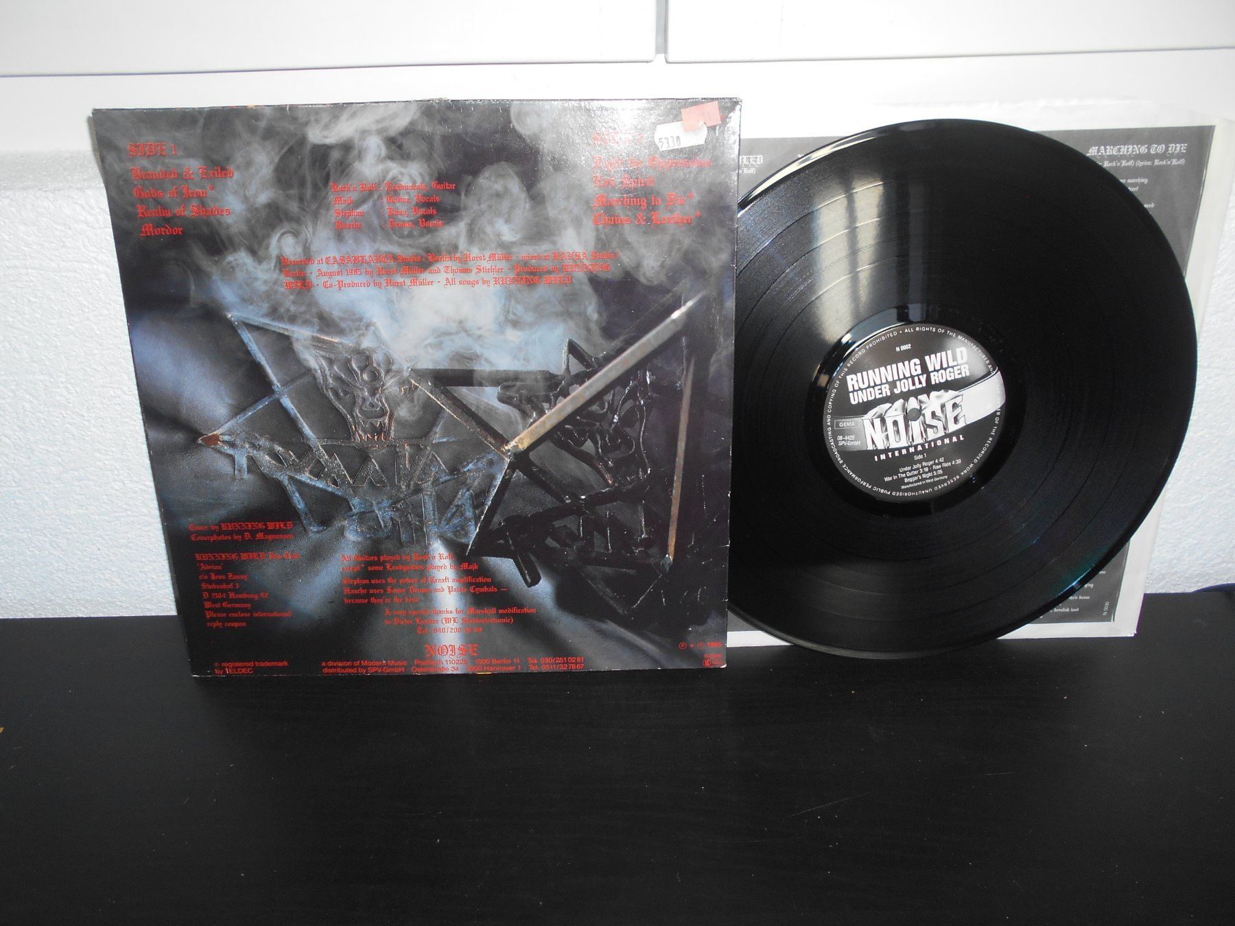 Dischi in vinile: Running Wild – Branded And Exiled / 1985 – Usato da Aarberg venduto da witchhunter01 2