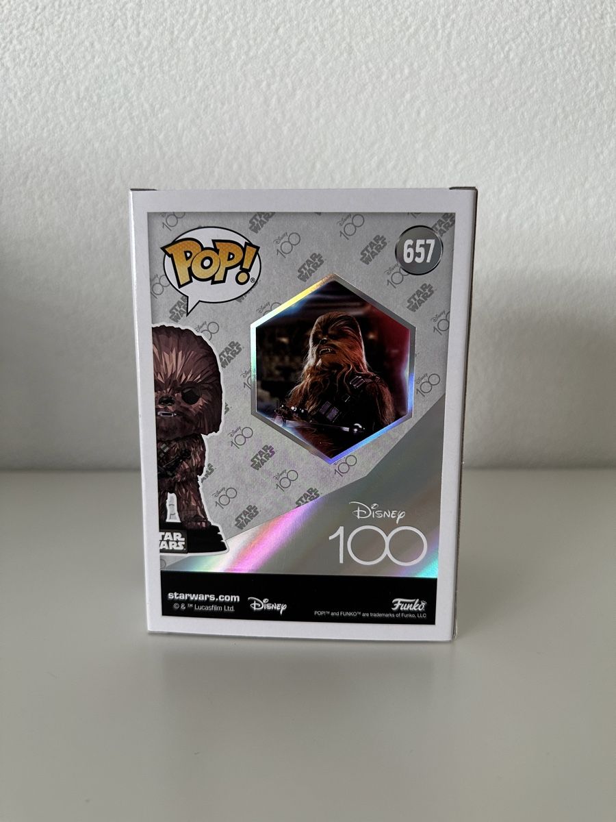 Funko Statuette: Funko Pop Chewbacca Disney 100 Edition (Facet) – Nuovo e nell'imballaggio originale da Mels venduto da Hannah_Fee 2