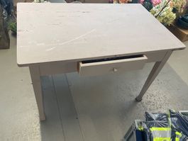 Antiker grosser Tannenholztisch mit Schublade