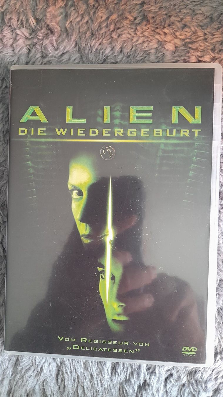 Alle DVDs: ALIEN   DIE WIEDERGEBURT   DVD – Gebraucht aus Wetzikon ZH von Ramones01