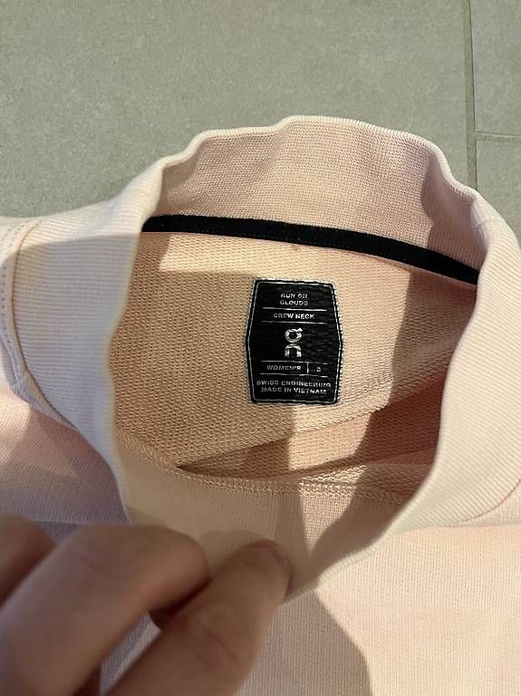 Maglioni & Felpe: On hoodie pink – Usato da Zürich venduto da mik_7hwr 1