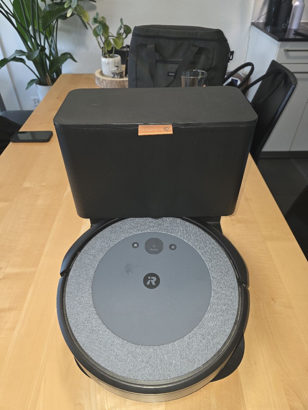 Irobot Aspirapolveri & Accessori: Saugroboter iRobot Roomba 692 zu Verkaufen. – Usato da Moosleerau venduto da mau_7wkk