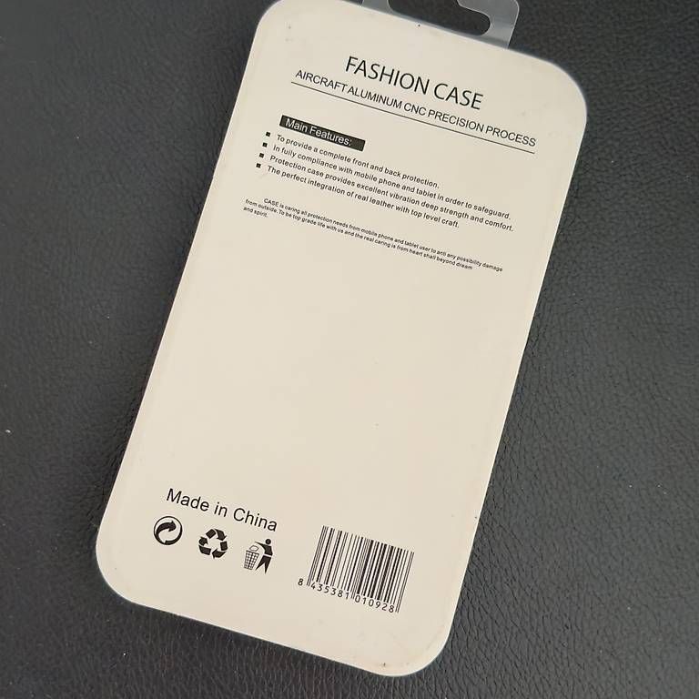Coques & Protection écran: Hülle iPhone 15 pro max – D'occasion à Lommiswil par ivc_zt7z 2