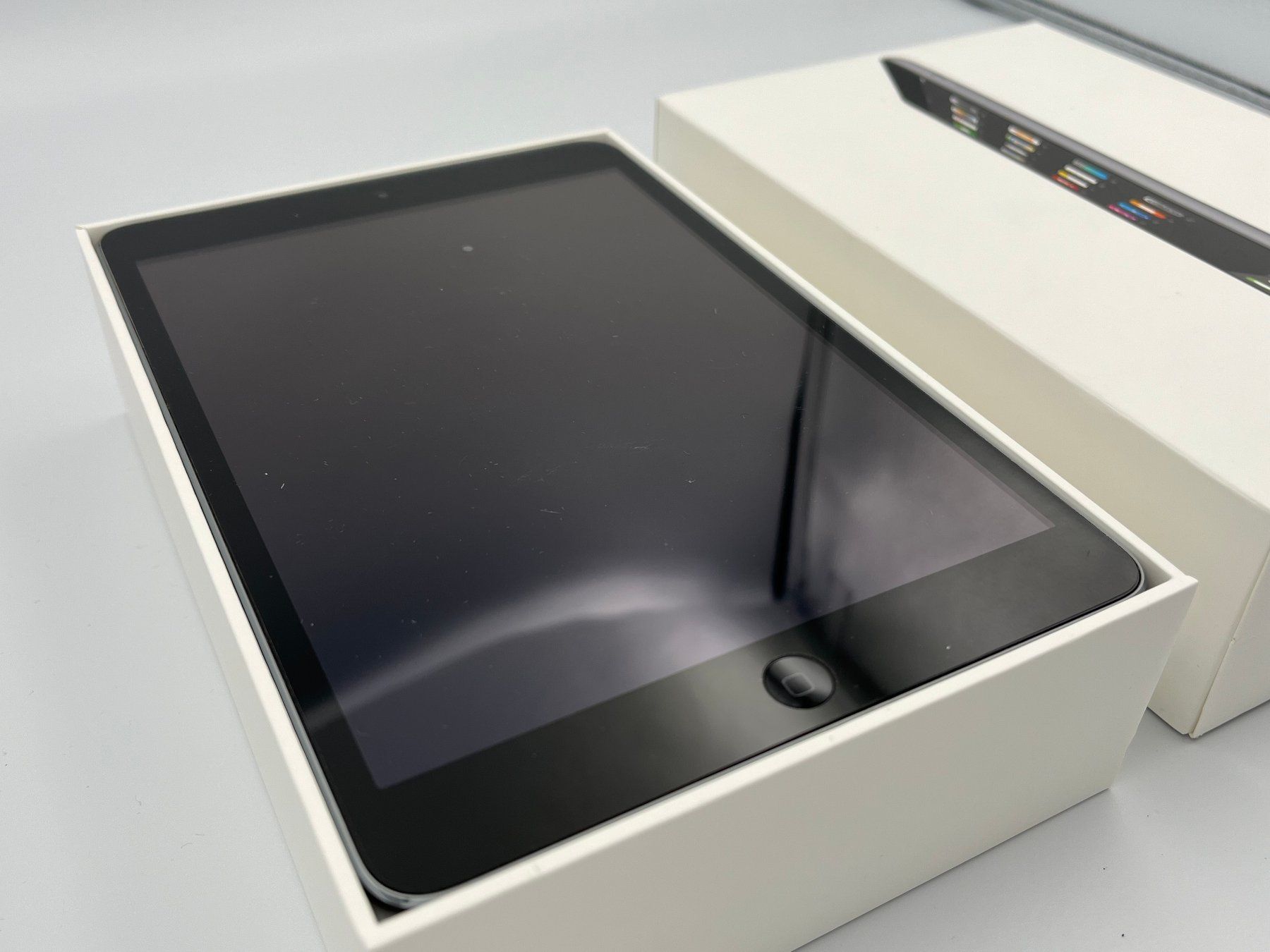 Apple Tablet PC: iPad mini 2 – Usato da Basel venduto da Xani 2