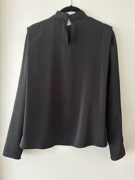 Camicette: Blouse noir NEUVE – Usato da Etoy venduto da v1california 2
