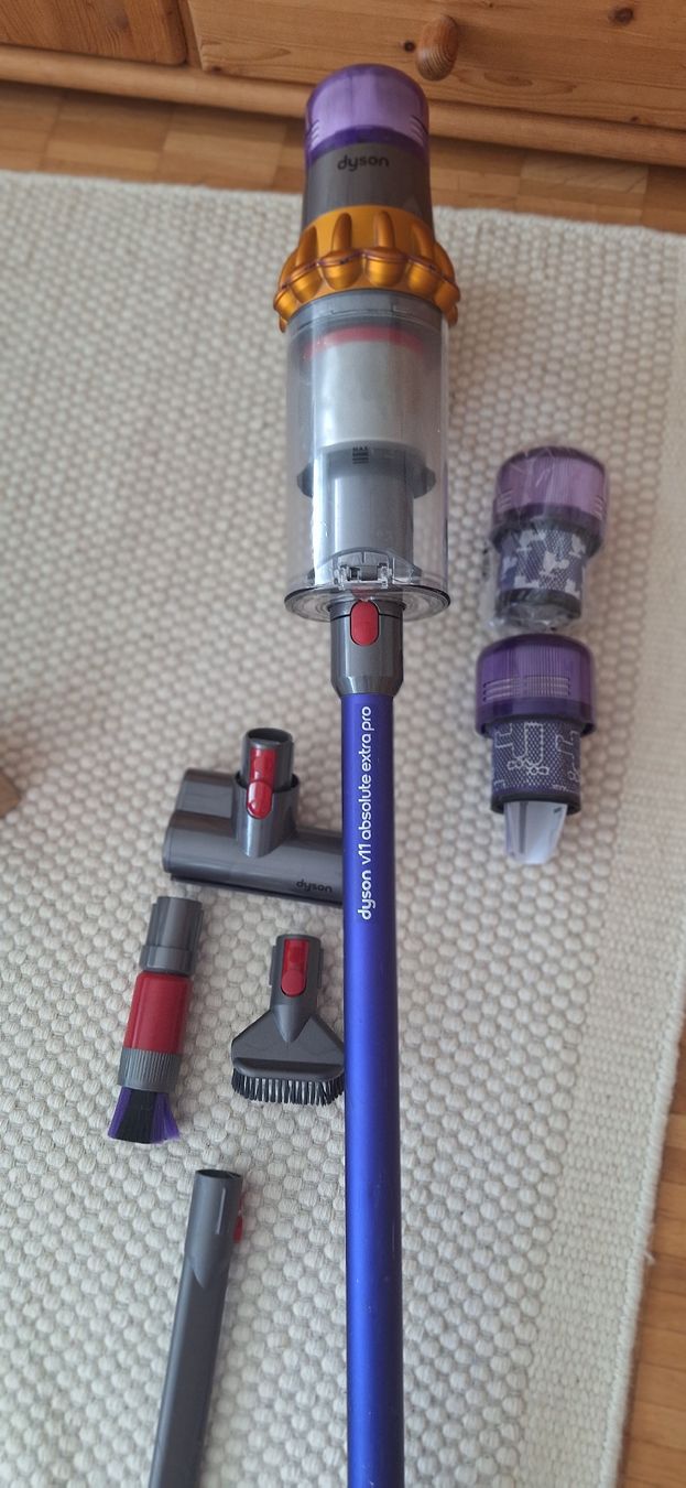 Dyson Aspirapolveri & Accessori: Dyson V11 Absolute Extra Pro Akkusauger gebraucht – Usato da Bassersdorf venduto da Makeje58 1