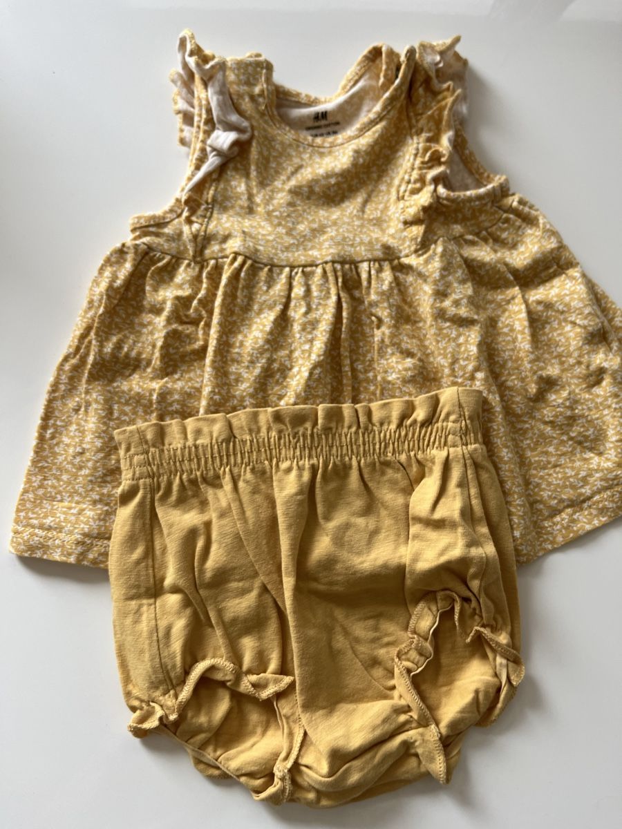 H&M Vestiti & Gonne: H&M Kleid mit Höschen Gr. 62 – Nuovo (secondo la descrizione) da Oberwil BL venduto da FinjaBijou 1