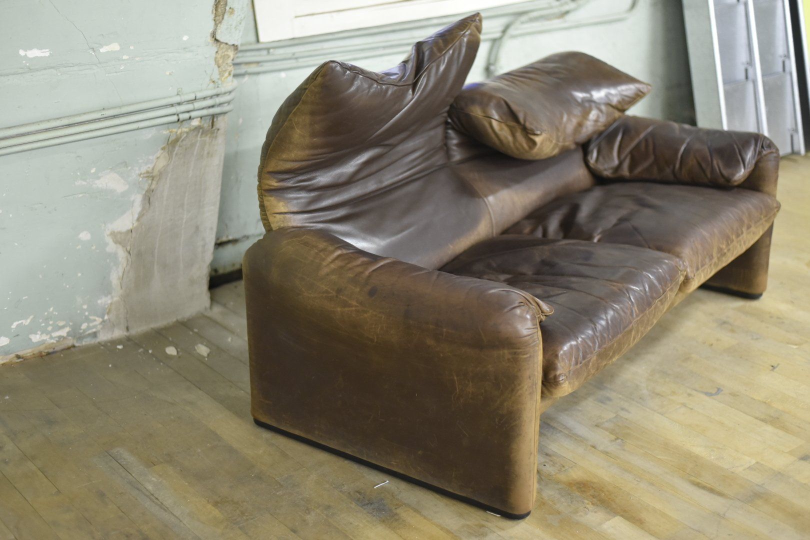 Cassina Divani: Vintage Sofa Cassina Maralunga – Usato da Lichtensteig venduto da UsedIN 5