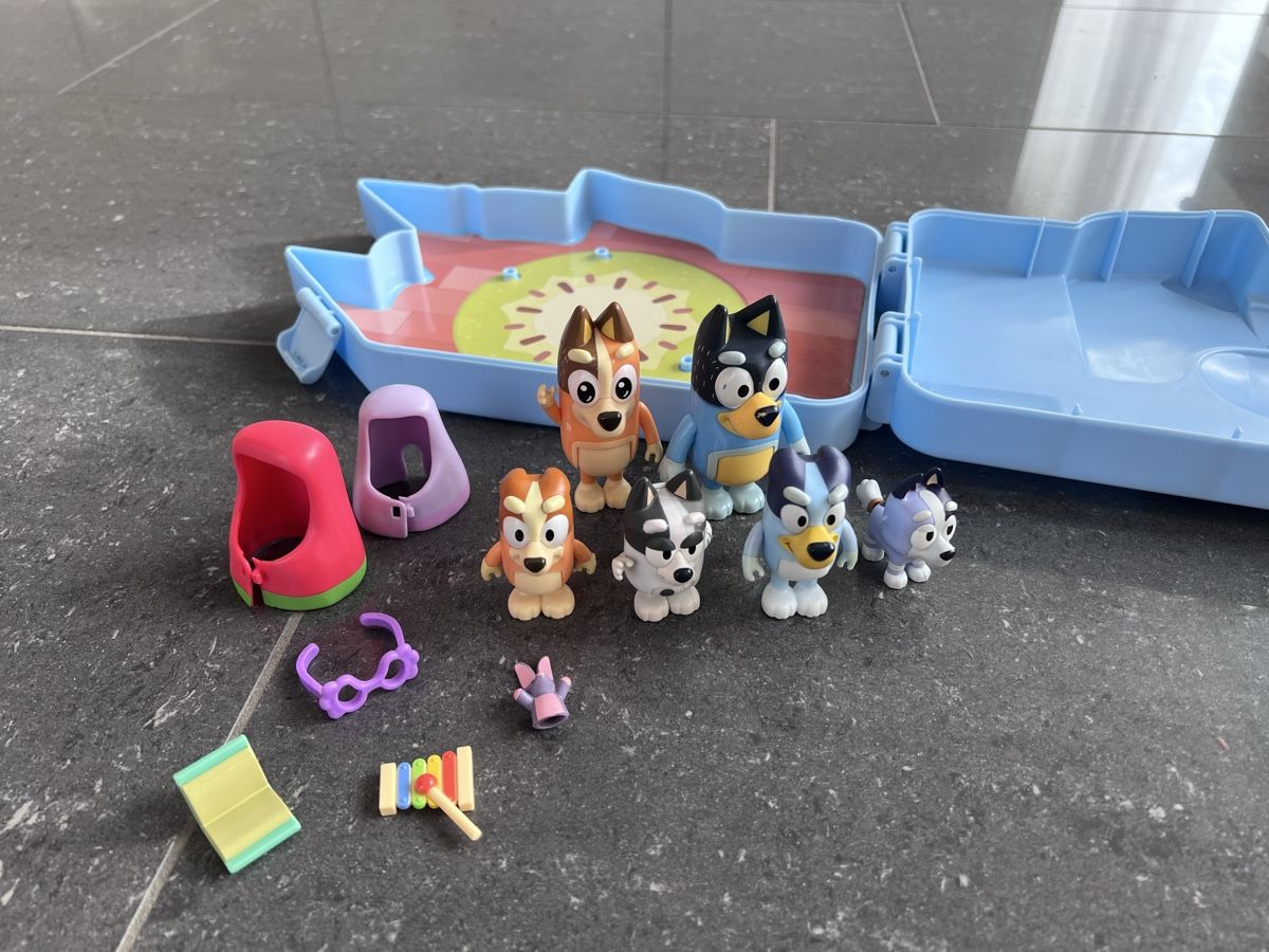 Spielzeuge: Bluey Spielset Play&Go – Gebraucht aus Wil SG von ooMariposaoo 1