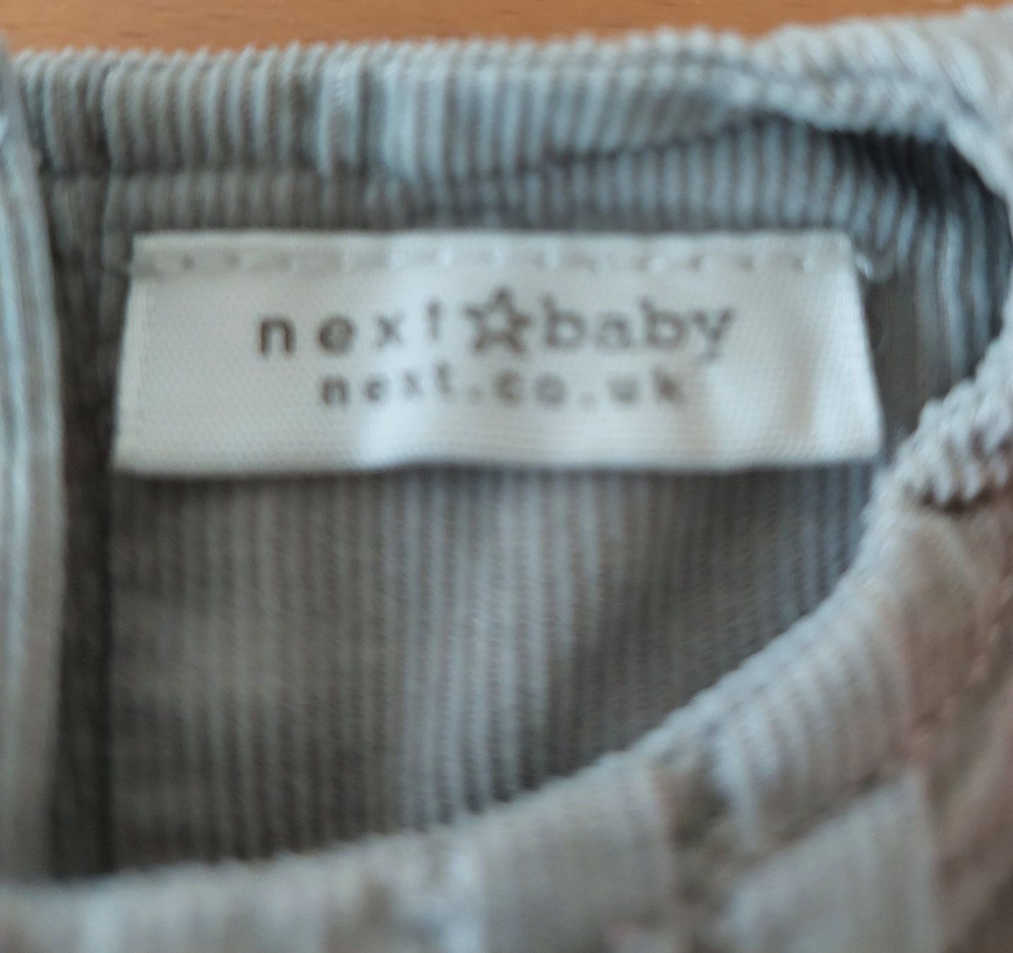 Next Vestiti & Gonne: Next Baby Kordelsamtkleid Gr. 56 – Usato da Muri b. Bern venduto da rol_xtf8 2