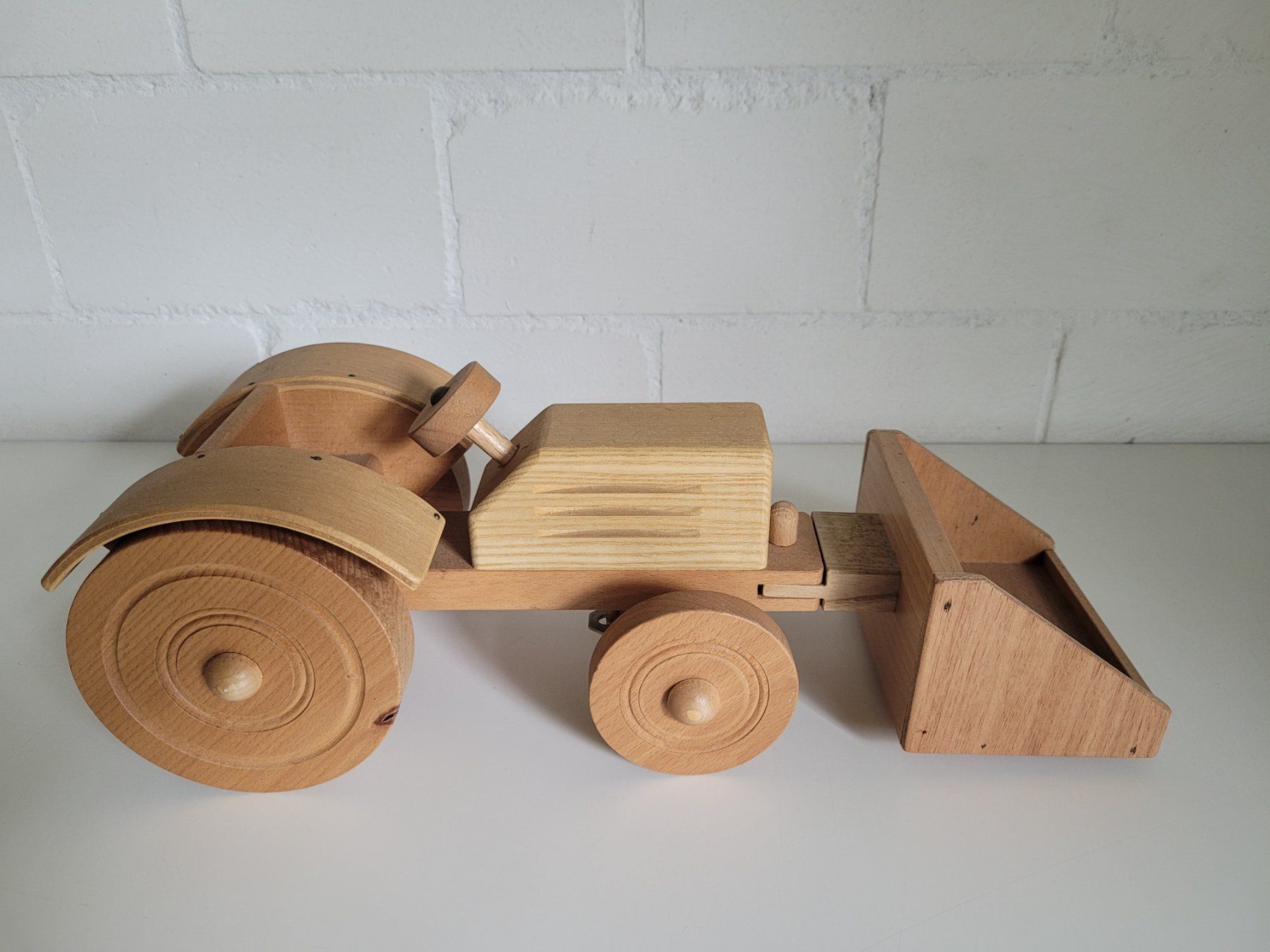 Spielzeuge: Holz Traktor Spielzeug Handarbeit – Gebraucht aus Zofingen von Loop_ReSale 8