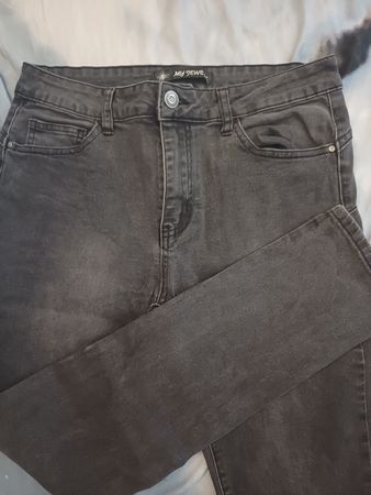 Black low-rise jeans
