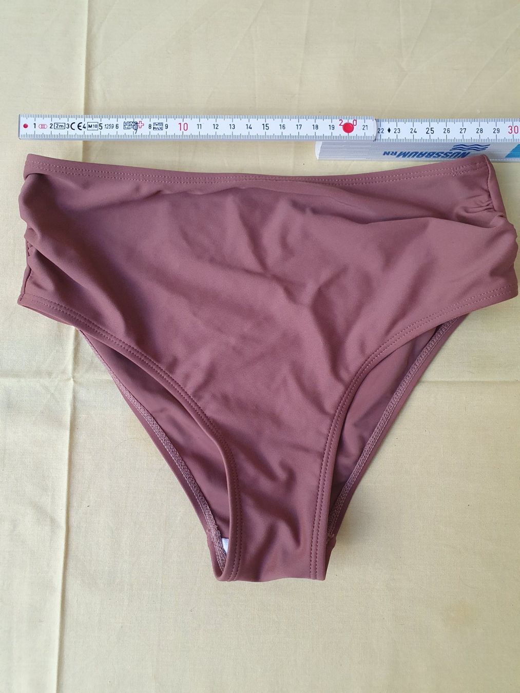 Badekleider & Bikinis: Sommer Bikini Set Gr.140 – Gebraucht aus Kloten von Hektor44 3
