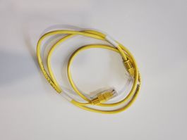 Netzwerk Patch Kabel Gelb  ca.  50cm.  Neu noch Gebunden