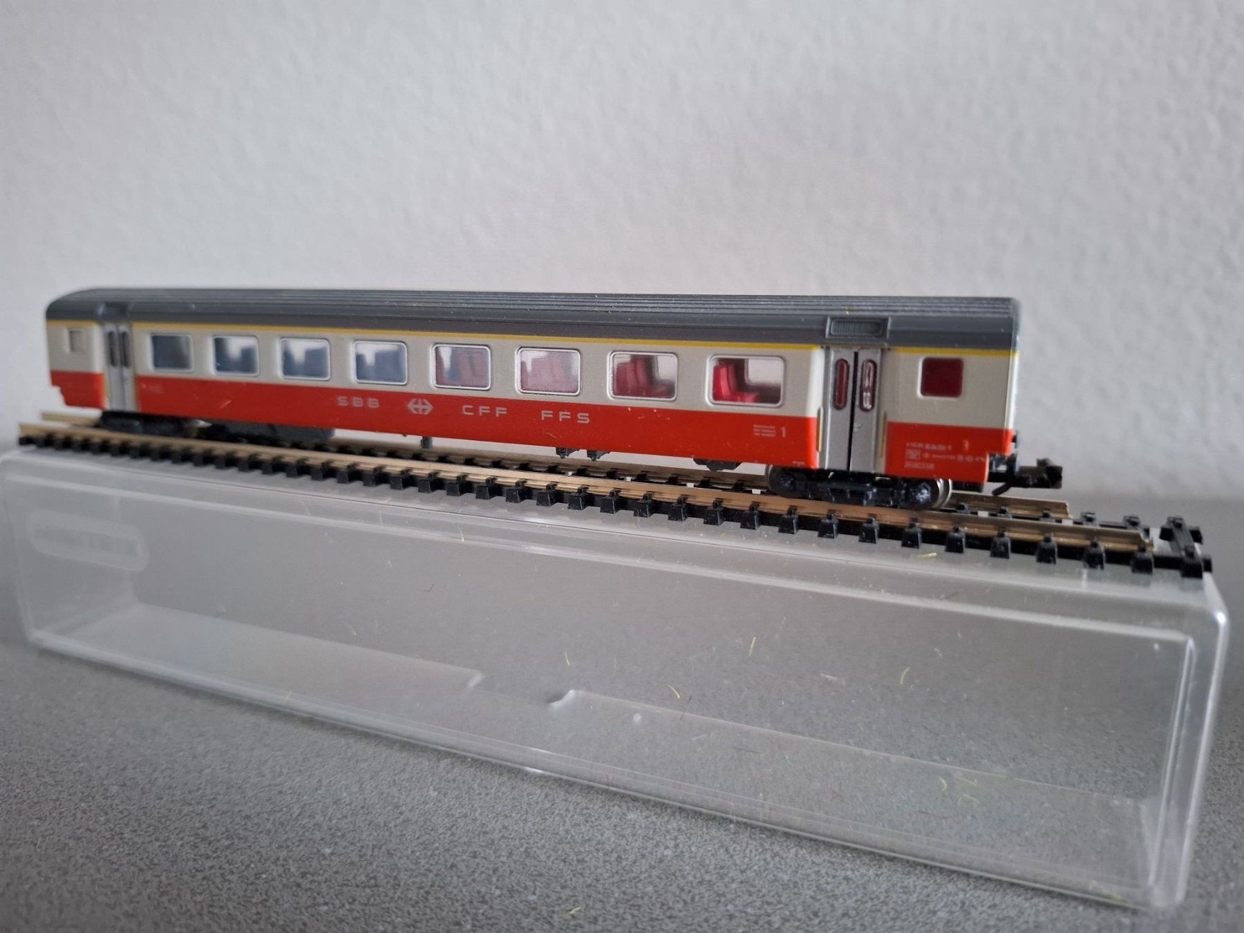 Trix Modellini di ferrovie: MiniTrix 3 Swiss-Express Wagen N – Usato da Henau venduto da fag_lzx9 3