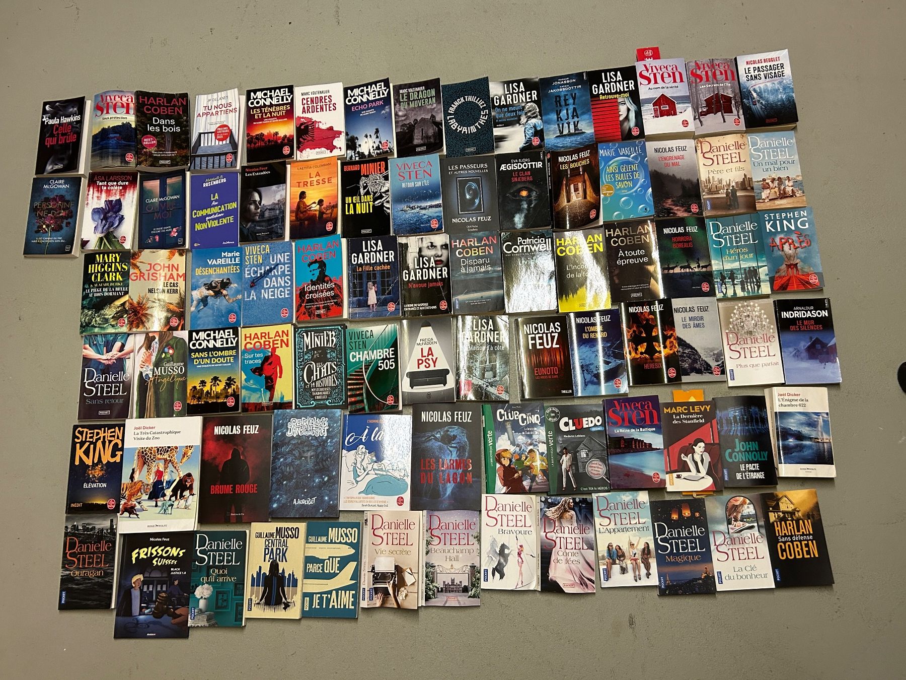 Libri: Lot de 83 livres – Usato da Tramelan venduto da MaxXLauenzo