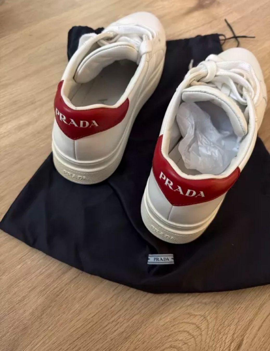 Prada Damenschuhe: Prada Leder Sneaker wie neu – Gebraucht aus Zürich von laribuechel 5