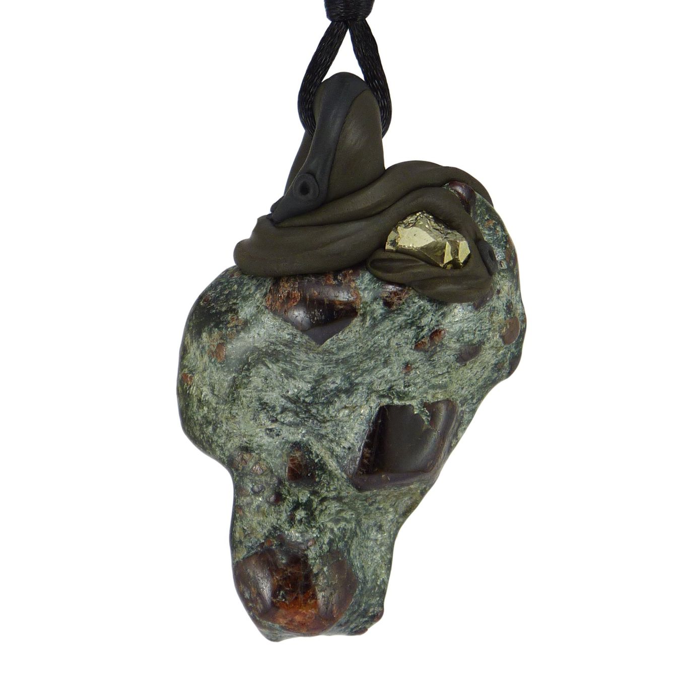 Pietre preziose: Granat in Matrix Steinanhänger mit eingefasstem Pyrit – Nuovo e nell'imballaggio originale da Meilen venduto da BYRD-Design