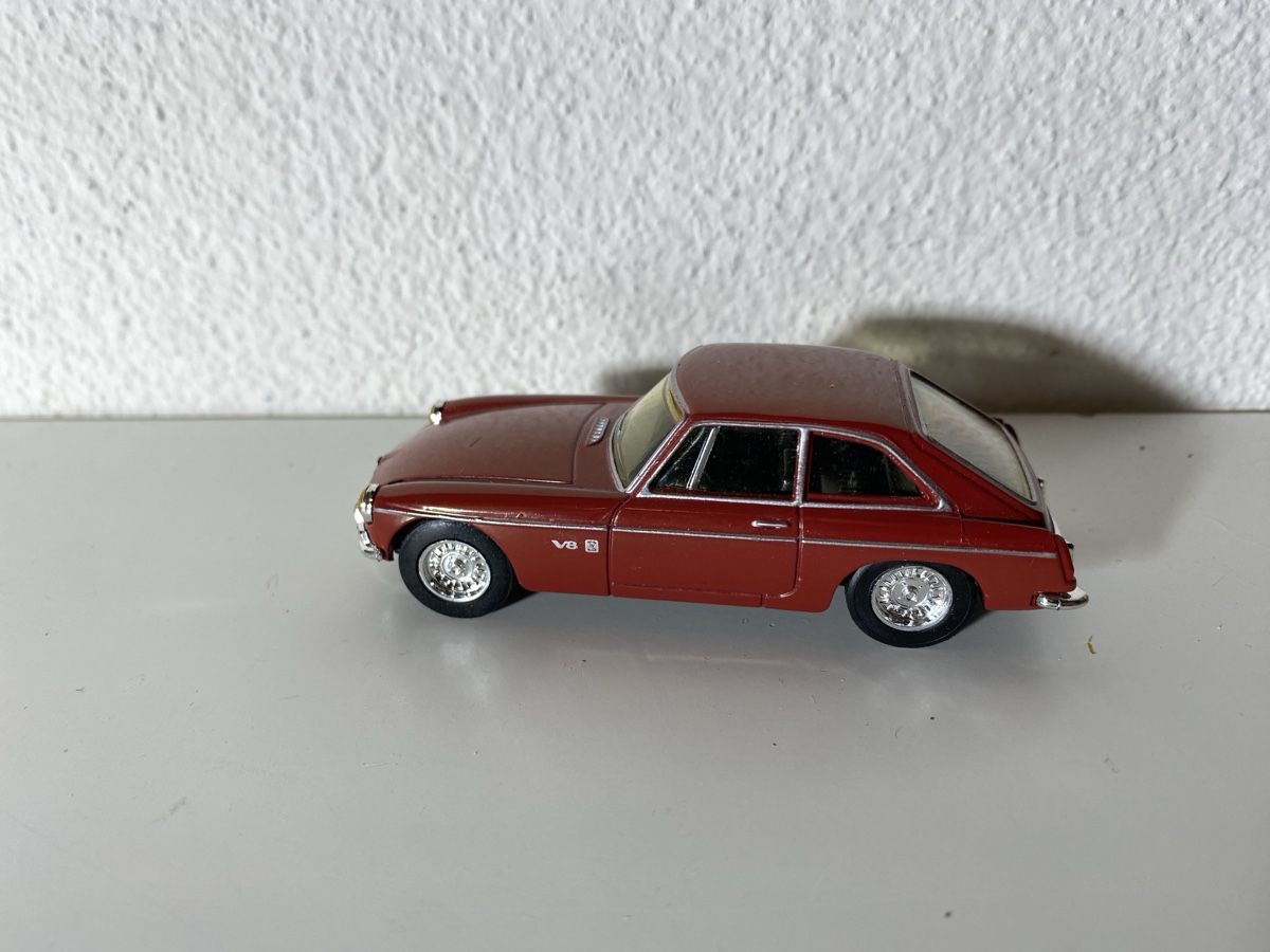 Dinky Toys Modellini d'auto: Matchbox Dinky MBG GT – Usato da Winterthur venduto da ben_9vxx 2