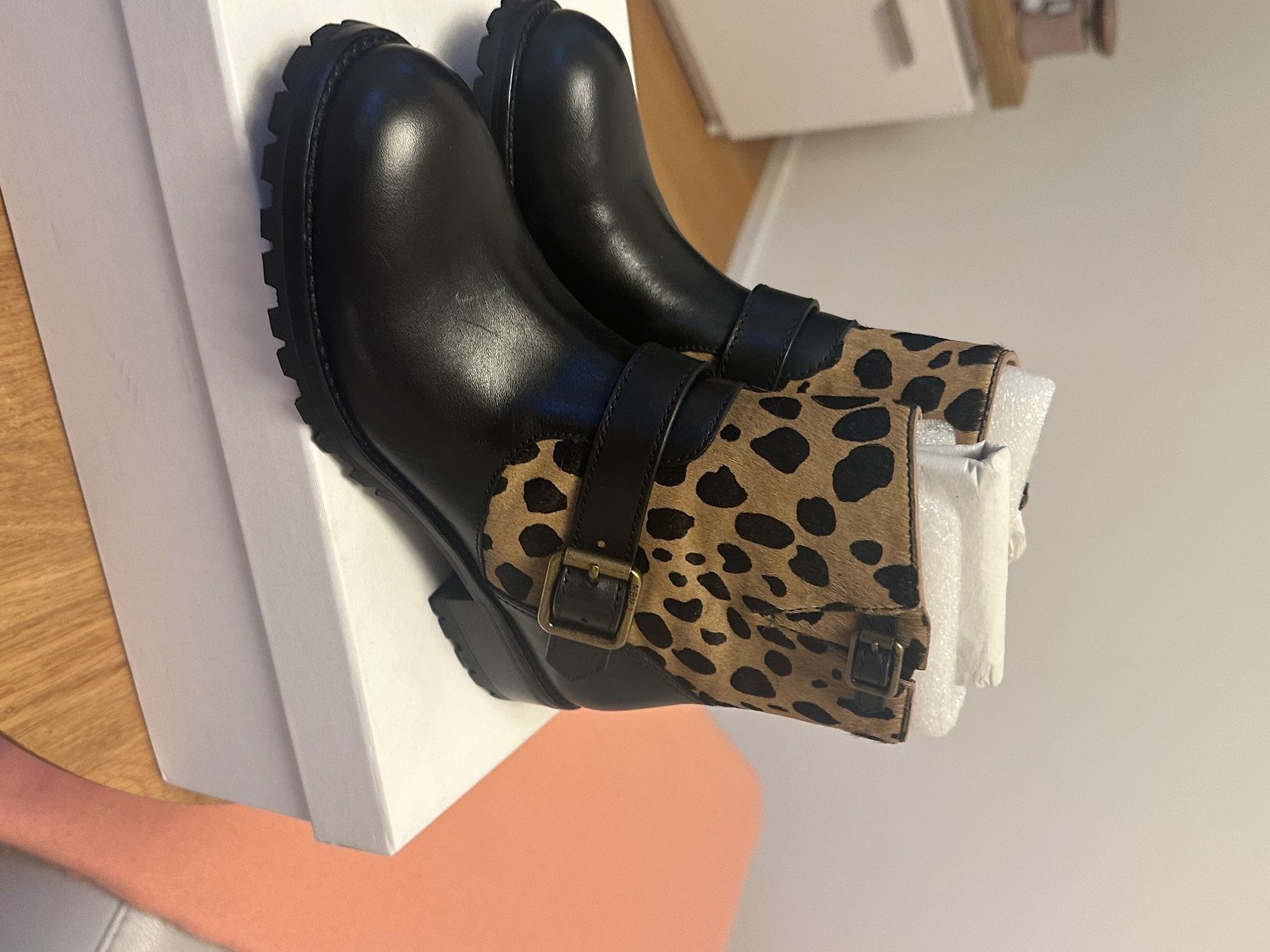Scarpe per cavalli: Marc Jacobs Leopard Print Leather Boots - Neu, Gr. 36 – Nuovo e nell'imballaggio originale da Zürich venduto da anna_ra 3