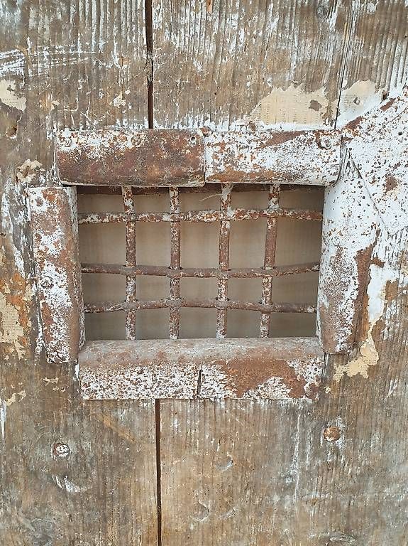 Porte: à vendre une authentique porte de cachot de prison – Usato da chénens venduto da mathieu016 2