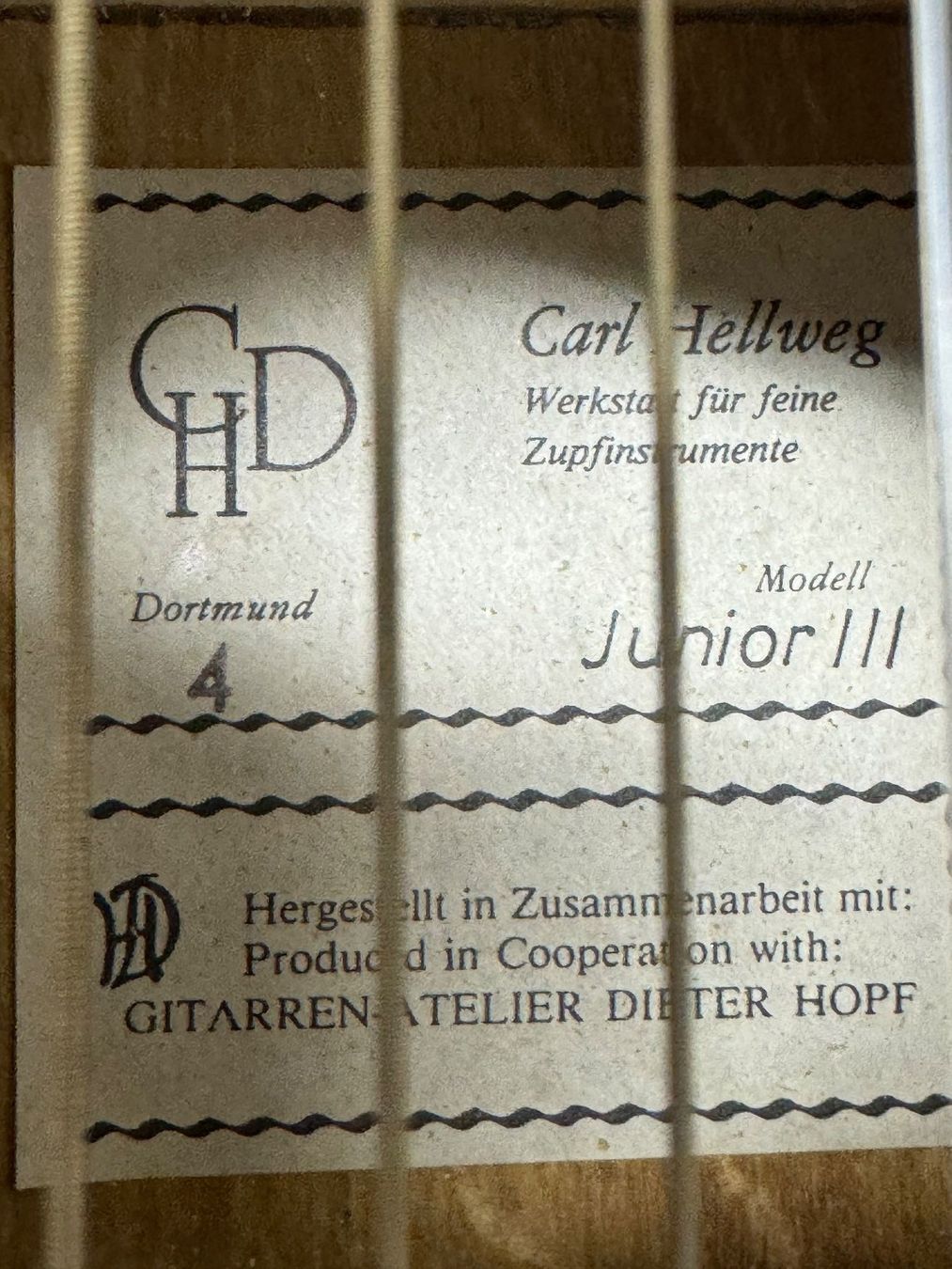 Strumenti musicali: Carl Hellweg Dortmund 4 Junior Guitar – Usato da Gsteig b. Gstaad venduto da Auctionly 2