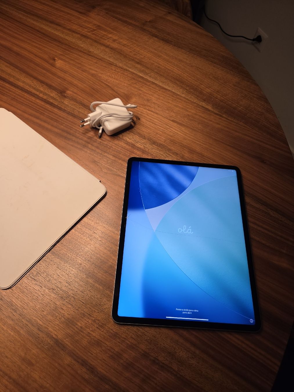 Apple Tablettes PC: iPad pro 12.9 5th generation mit M1 Glas defekt – Défectueux à Zürich par report73 3
