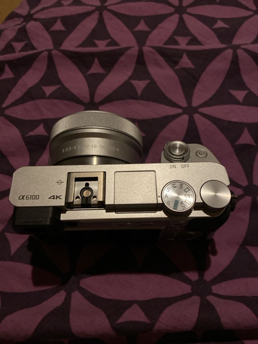 Sony Fotocamera: Sony Alpha 6100 Neu Wenig gebraucht – Nuovo (secondo la descrizione) da Breitenbach venduto da Waslosbratan 1