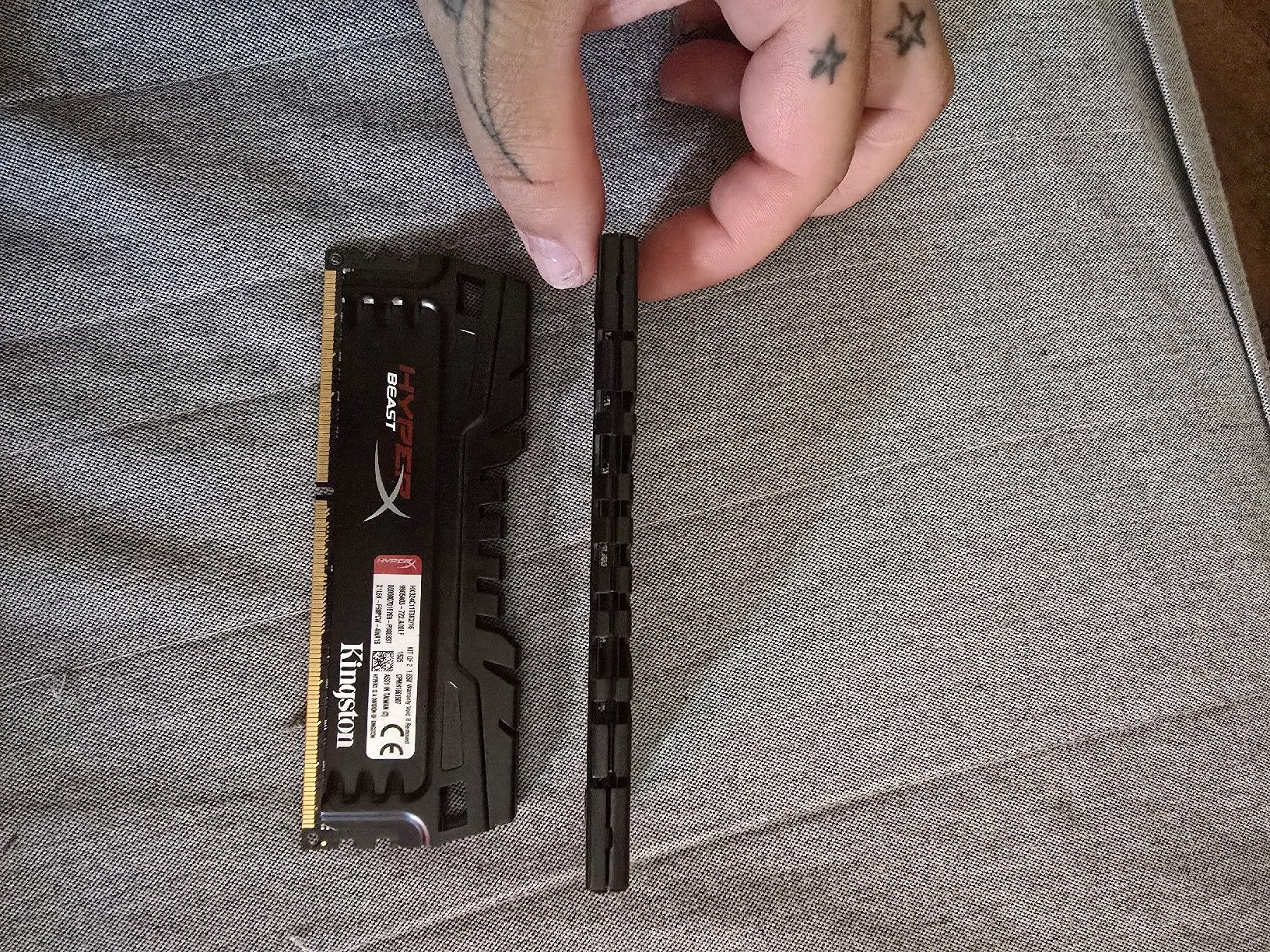 Kingston Memoria / RAM: barrette de ram Hyper Beat Kingston 2x 8GB – Usato da Lausanne venduto da angel_collections 3