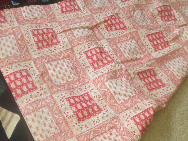 Coperte: Patchworkdecke / Wandbehang Seide – Usato da Hinwil venduto da Glasperlen 8