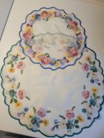 Lot de 2 napperons brodés manuellement, coton