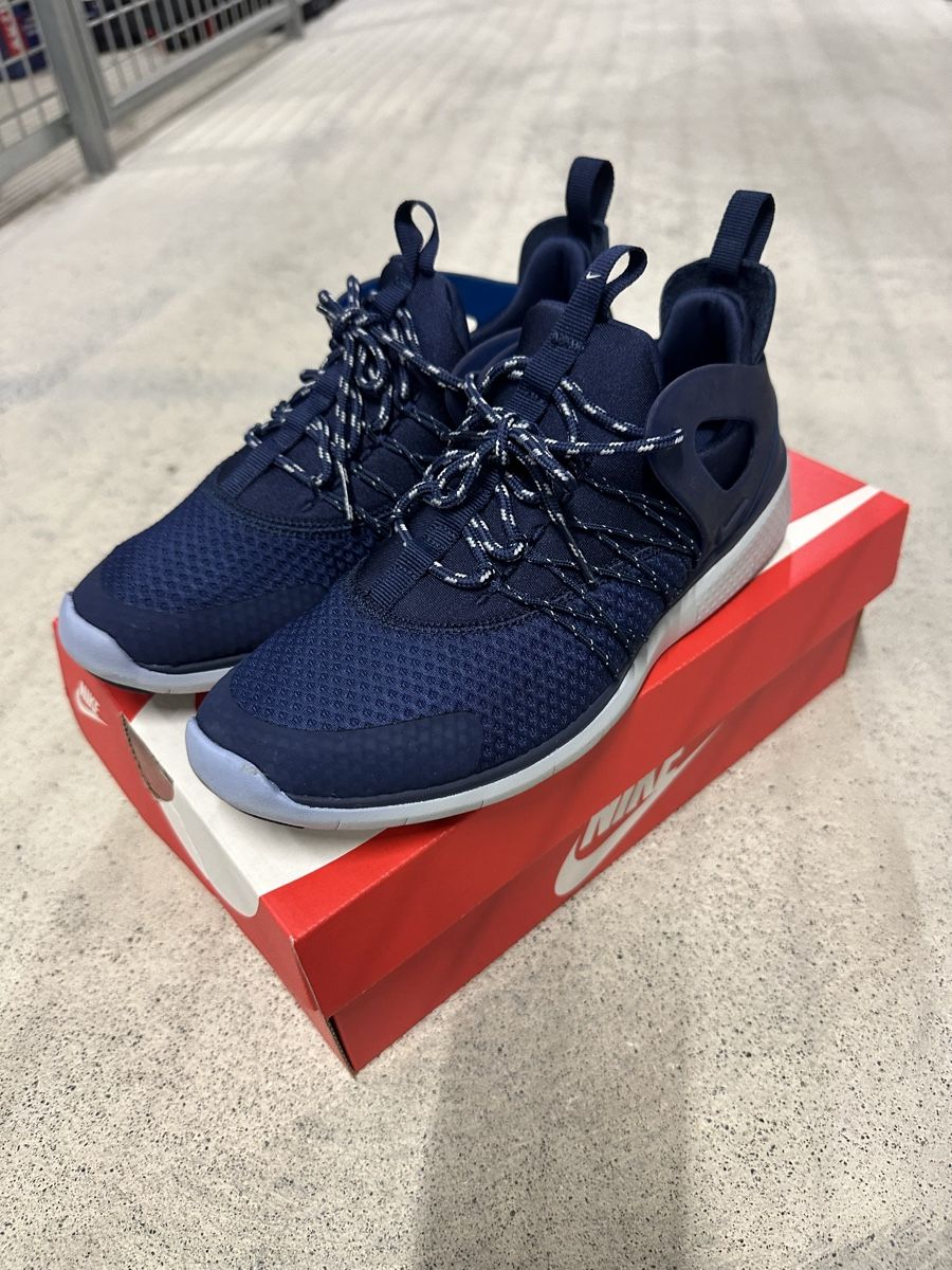 Nike Scarpe da donna: Nike Free Viritous Blau Grösse 37.5 – Usato da Niederlenz venduto da Shininglove 1