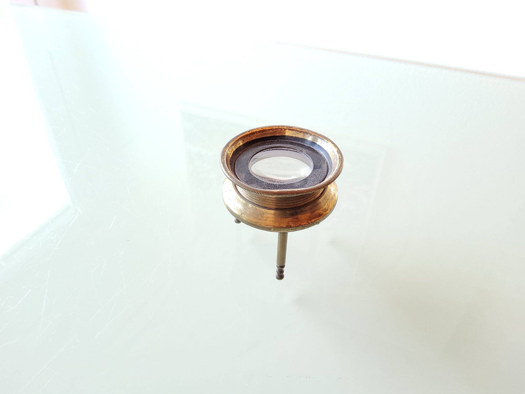 Tutti gli attrezzi: Ancienne loupe de bureau en laiton  – Usato da Malleray venduto da Broc-Mo 1