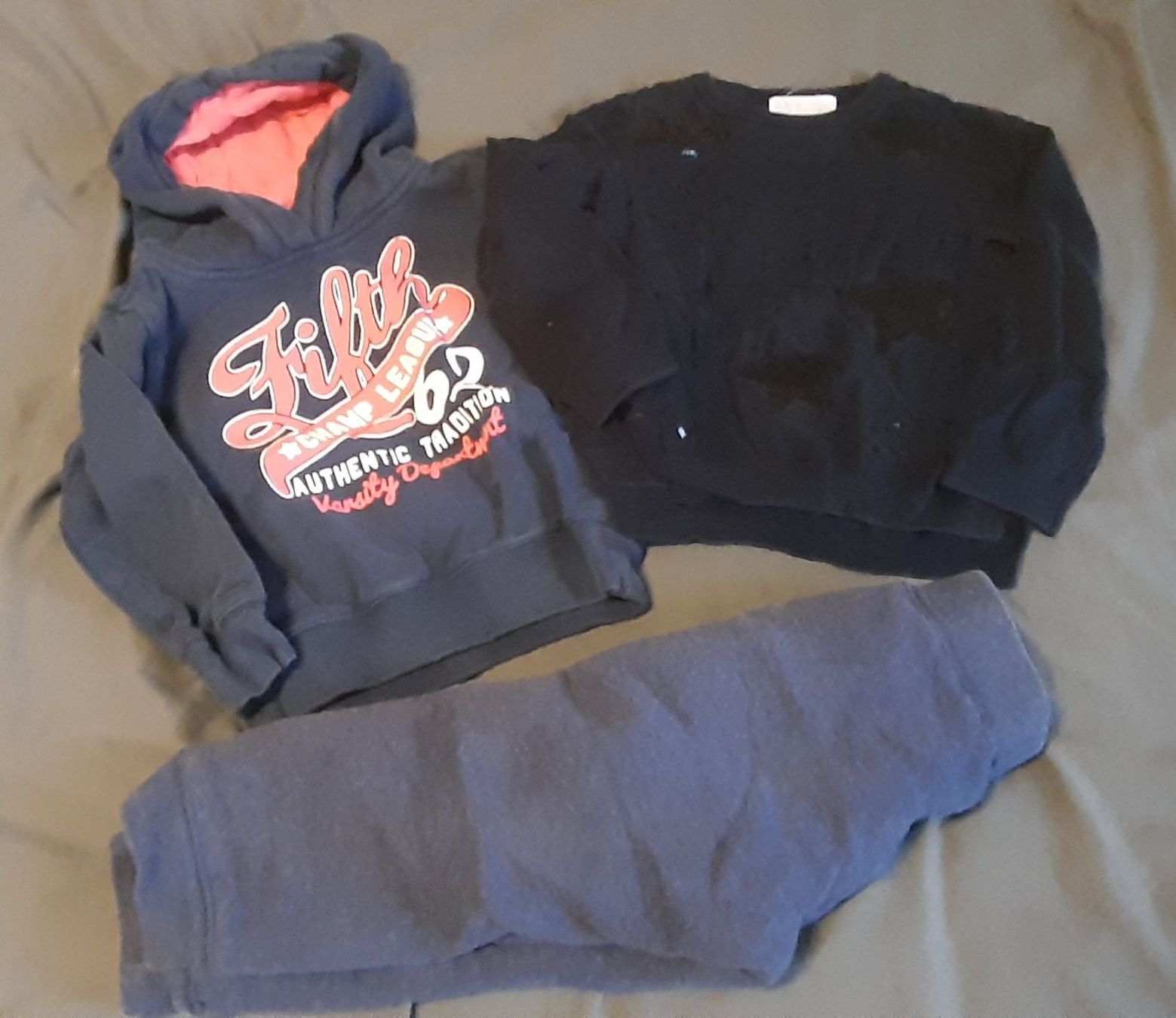 Kleiderpakete & -sets: Kinderkleider Set, Grösse 98, Herbst/Winter – Gebraucht aus Wiler b. Utzenstorf von ryan81 1