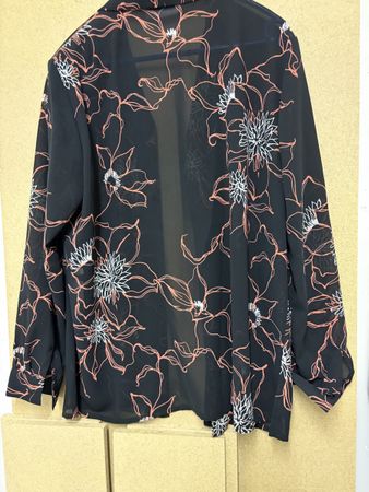 Bluse mit Jacke  Blumenmuster Schwarz Grösse 42