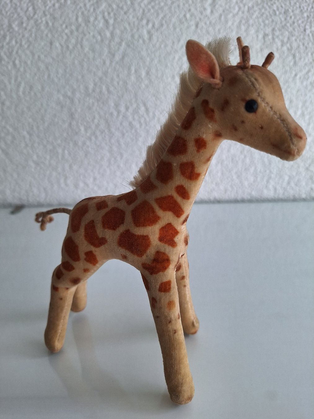 Steiff Giocattoli: Steiff Giraffe aus Samtplüsch – Usato da Sissach venduto da luvama